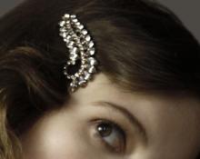 Haarschmuck über Jennifer Behr
