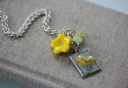 Mittellange Kette mit Anhänger von Ninuschka auf DaWanda