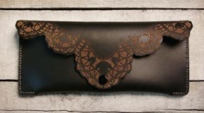 Clutch im Vintage-Look