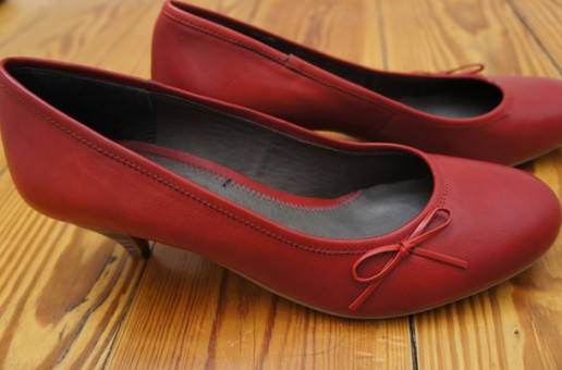 #htmlcaption_13181 Das Mädchen mit den roten Schuhen
