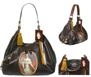 Sissi Tasche über trentinicouture.de